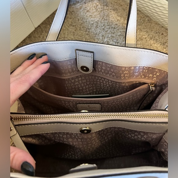 Kate Spade crossbody/hand bag - Picture 3 of 5